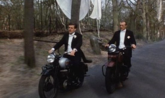 Scène uit de film ‘De Aanslag’ (1977), met Jeroen Krabbé (links),
de vader van Martijn, in de hoofdrol 